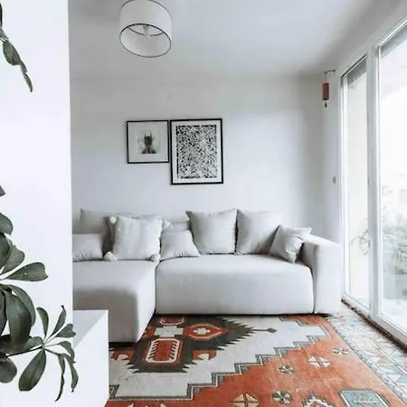 Popo's Beach House Apartment